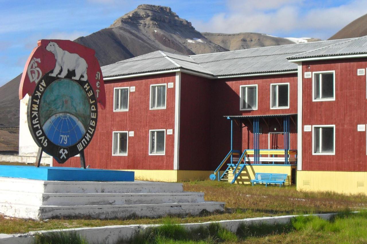 Hotel Pyramiden Luaran gambar