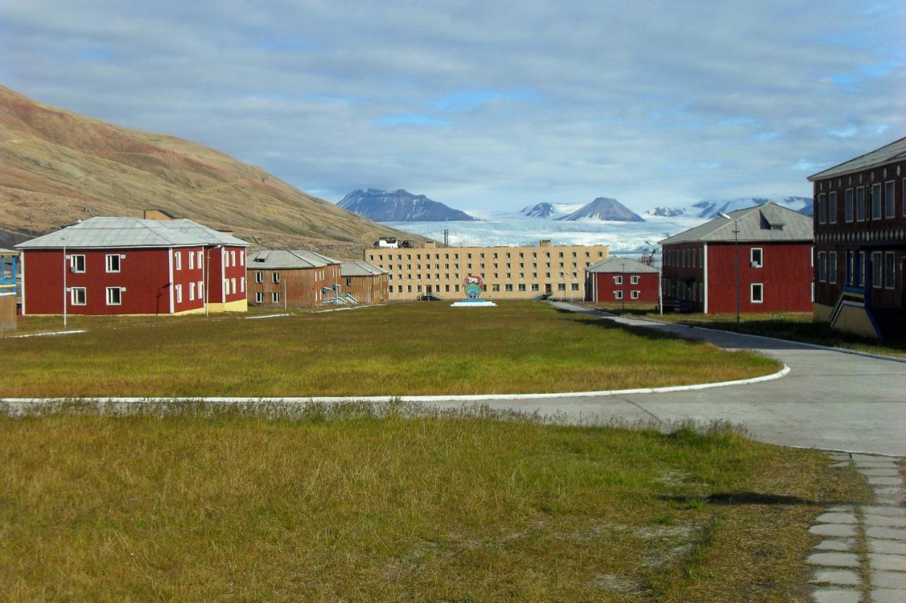 Hotel Pyramiden Luaran gambar