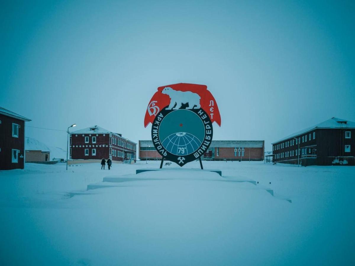 Hotel Pyramiden Luaran gambar